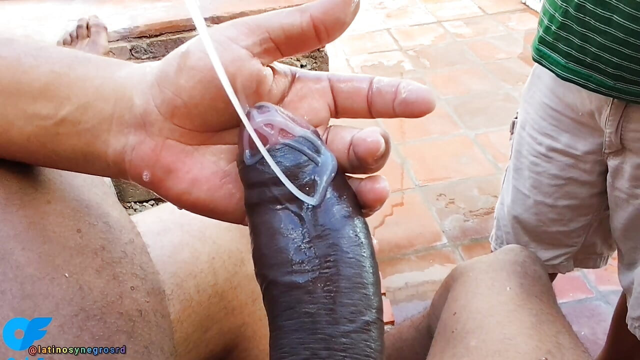 I masturbate my neighbor's huge, thick black cock and squeaks her milk through my hands