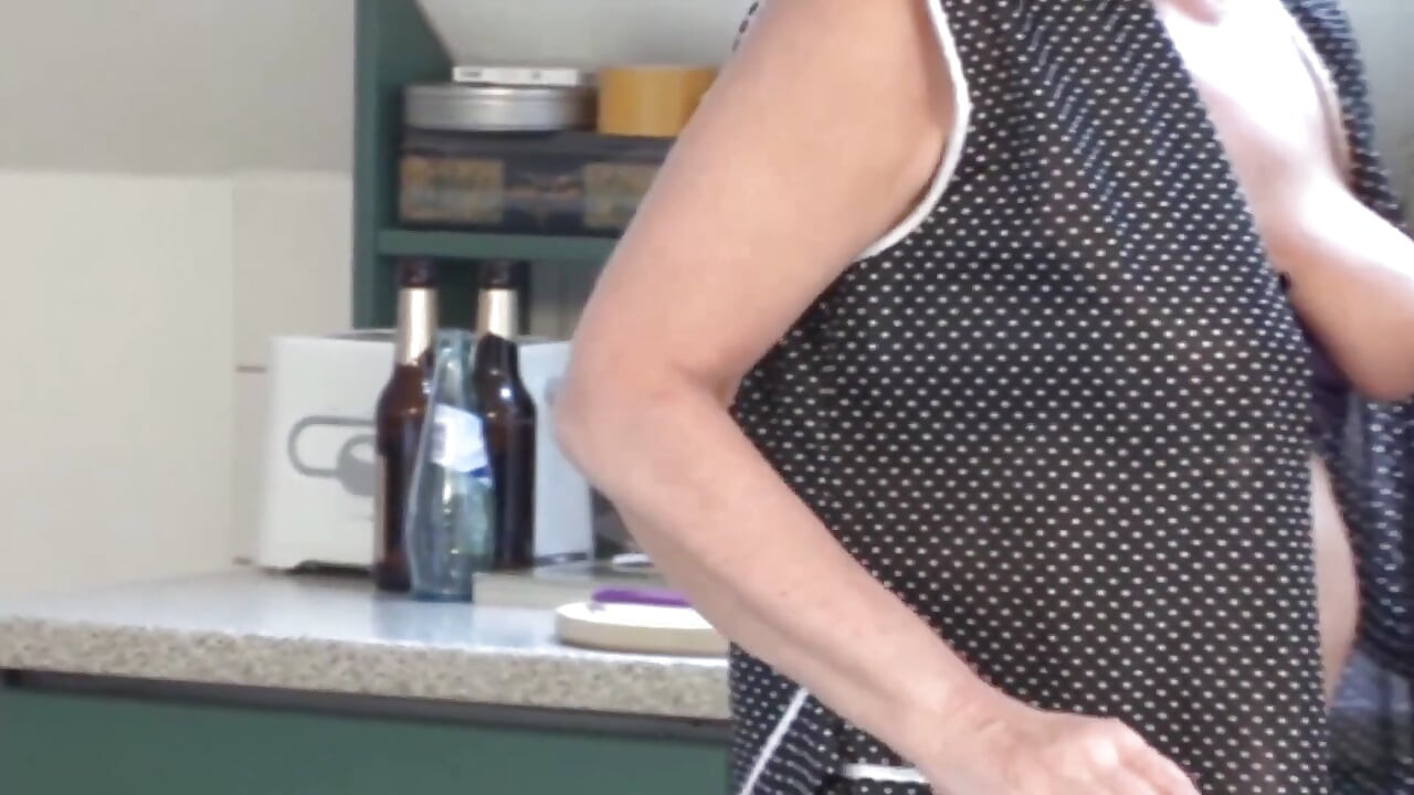 Mature Brunette MILF Gets Pounded Hard on Kitchen Counter