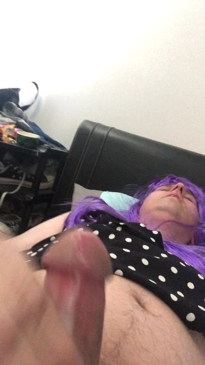 First cross dressing wank