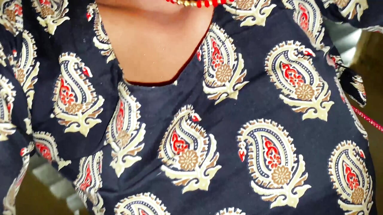 Dost ki hot sexy behen ki chudai Indian hot girl