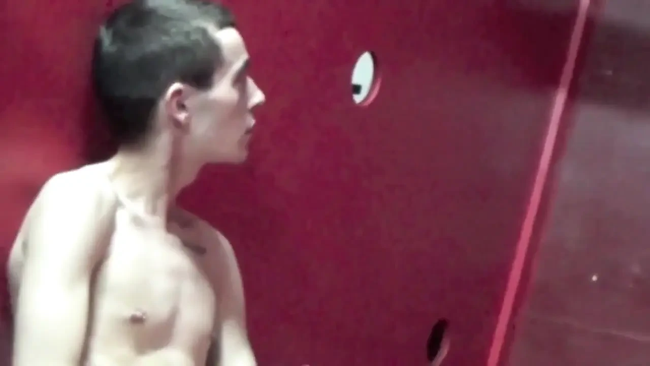 Glory holes place for straight who wants to be sucked