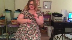 Pawg wanita gemuk menari untuk cam
