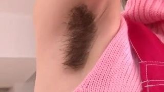 The dream : hairy armpits 25