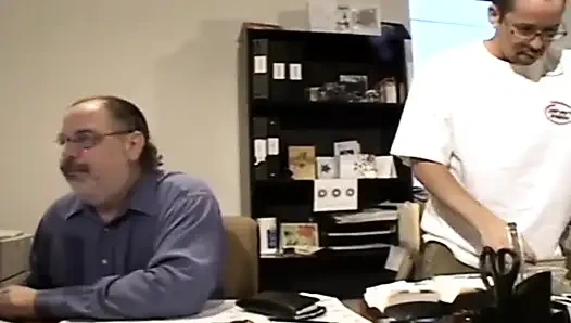 Симпатичную французскую крошку трахнули в идеальное лицо