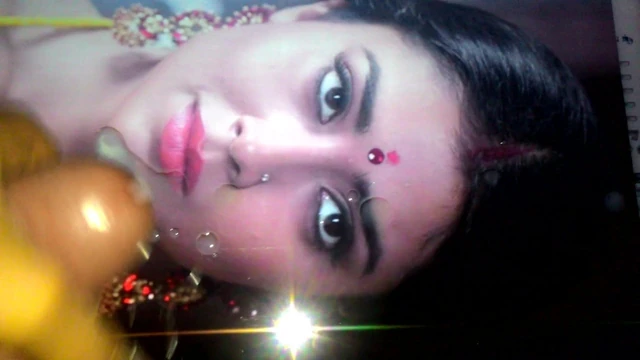 Shriya Saran Cumtribute mallu