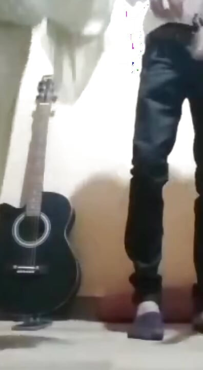 Mi-am futut iubita în singurătate.