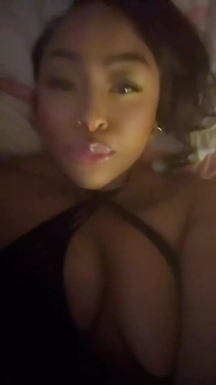 Sexy and seductive tease of a thick goddess! simply curvy and delicious