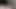 彼女は彼の哀れな小さなペニスを指で包み込んだ