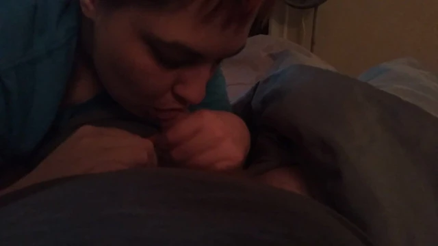 Blow job of masters slut