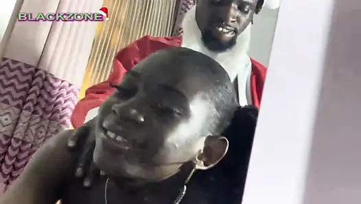 Noel Baba kovboy kıza biniyor ve Adam Noel hediyesi olarak onu domaltarak iyi sikiyor