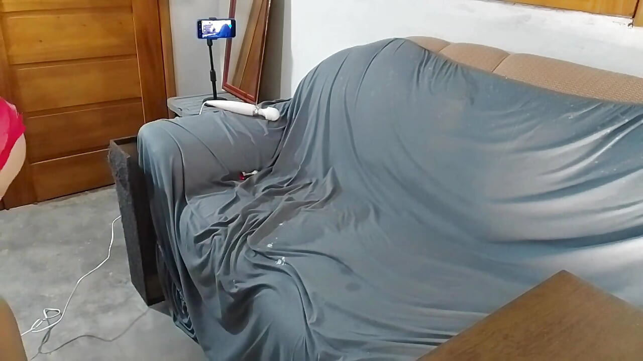 פיינליסטית לתחת הכי עסיסי שיש.