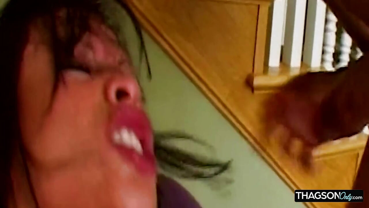Horny MILF Fingers Her Dripping Wet Pussy to Explosive Orgasm