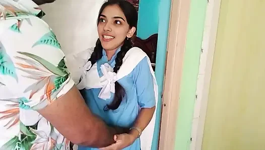 Hintli liseli kız mms seks (18+)