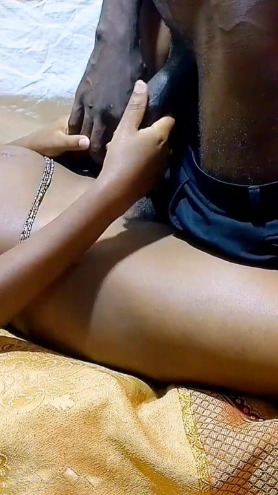 Dio 1: Dušo, hladno je...! Dicks3x i Givensex romantiziraju i drkaju zajedno, osjećaju mokru pičku i uživaju u velikom kurcu | Isječak 1