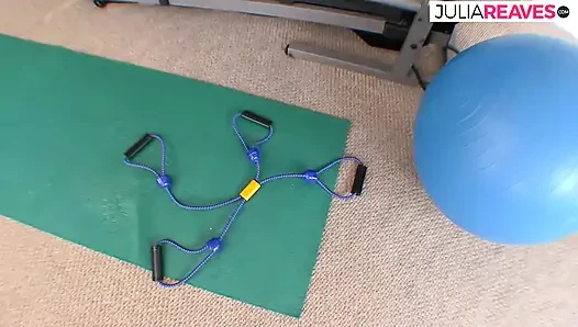Fitnesstrainer fickt seinen hübschen kunden im studio