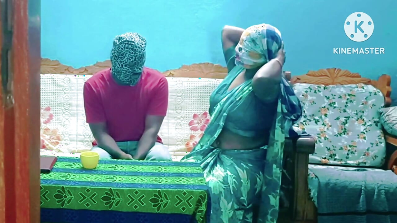 Öğrencim beni seviyor ve beni sikmek istiyor ama onu durduramadım - ateşli inlemeli tamil ses