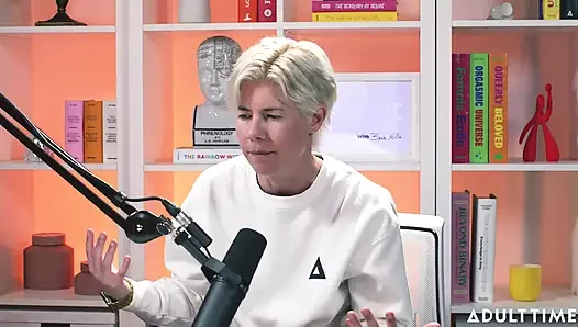 Chanel Camryn si Ratu Yang Bergeliat | Podcast Khusus Orang Dewasa