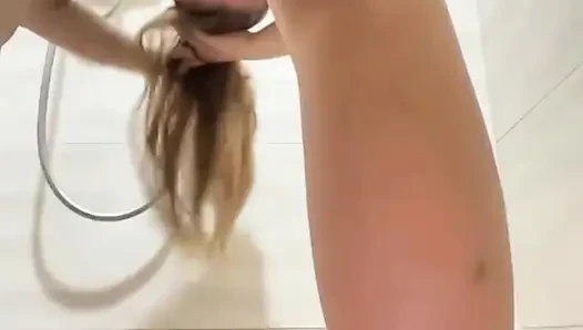 Crazy Squirting While Fucking in the Gym with Jucielussie