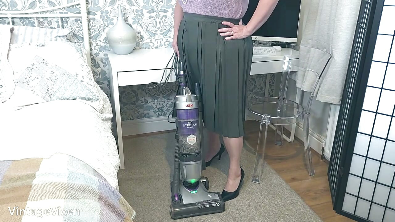 Busty Sexy Mature BBW Housework Big Tits Huge Retro Bra Hairy Pussy