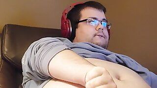 Chub strokes his short fat cock till he cums