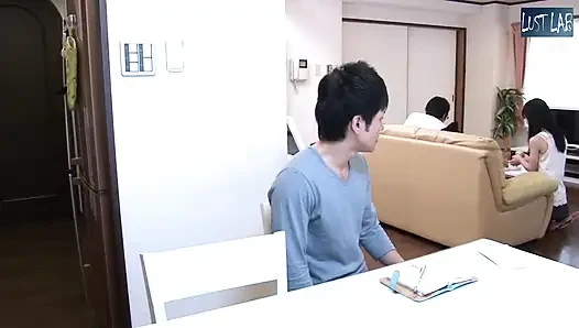 Hidup sama istri abang tirinya sendiri - ketegangan canggung yang perlahan berubah jadi berbahaya - part3