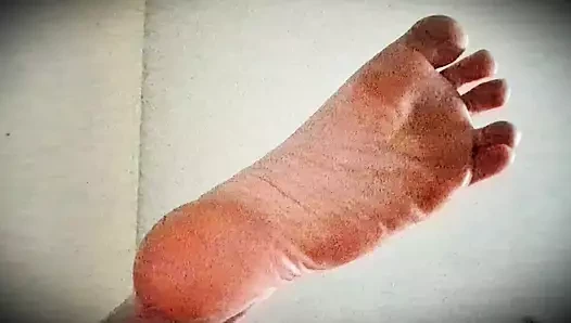 A Feet Vid I Sent to My 1st Boyfriend