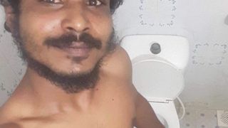 Maldivische trotse homojongen