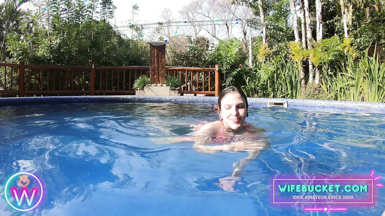Wifebucket Amateurs - Stepsis was swimming in sexy bikini, so I had to fuck her in the pool