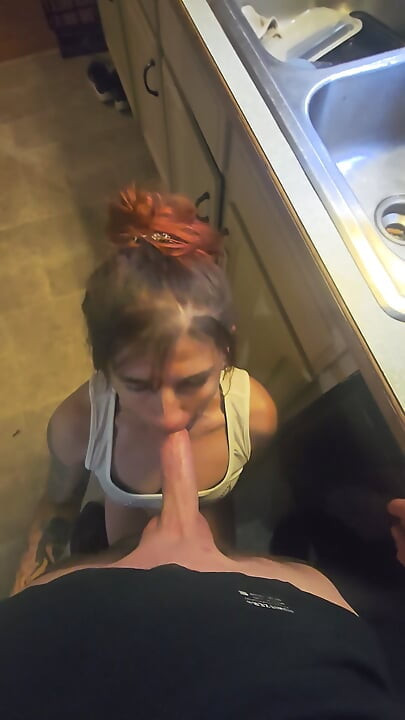 Pengisap kontol enak