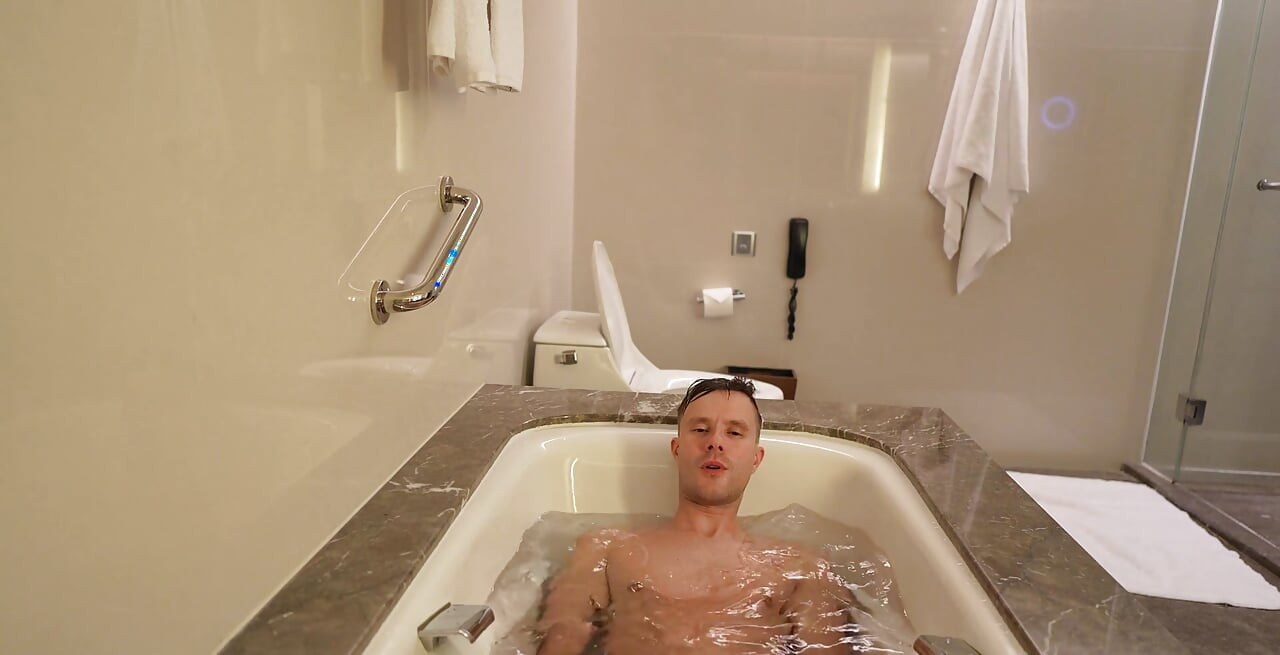 Немного отдыха в ванне от моей летней поездки в Китай