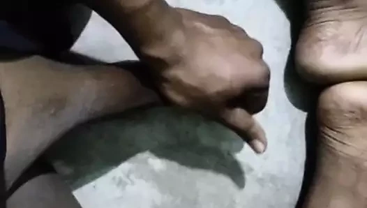 Büyük penis masturbasyonu