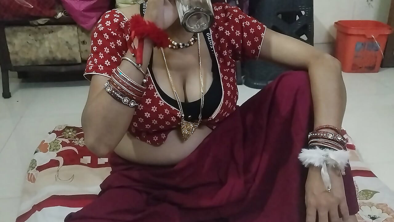 Daru aur 담배 피커 젖탱이 털이 무성한 보지 kay Sath 전희