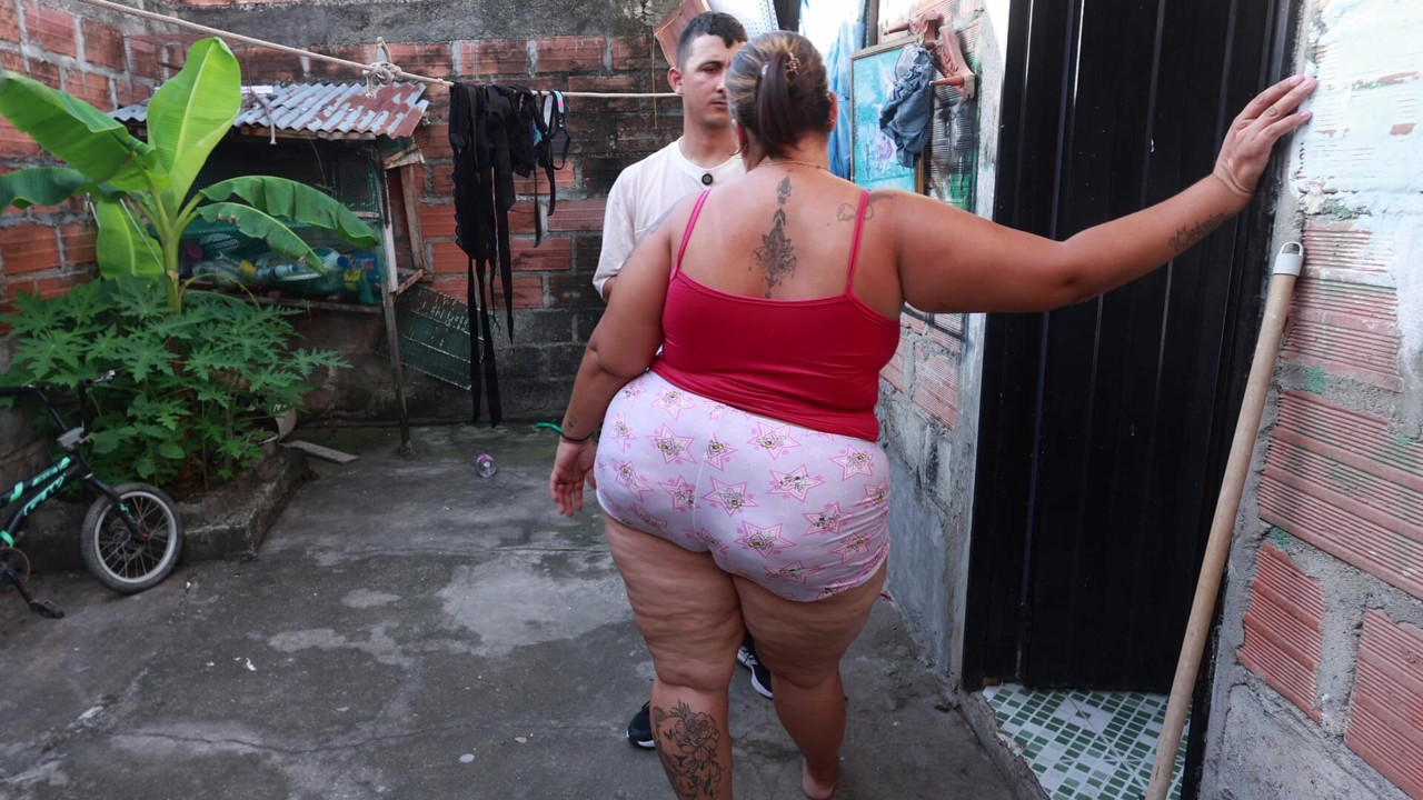 MY STEPSON FUCKS ME WHEN HIS DADDY'S NOT HOME