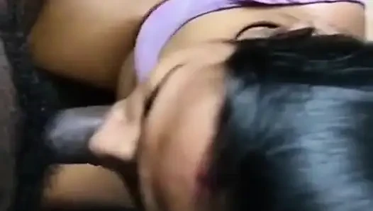 Kaaviya lagi asik ngentot kontol cowok tamil sampai muncrat