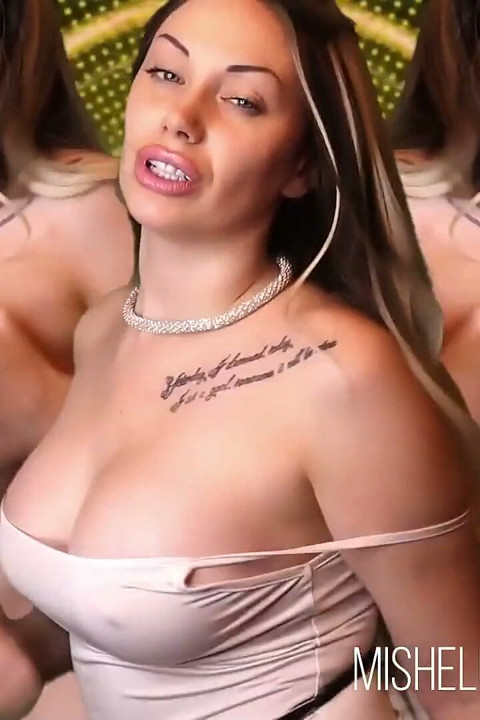 Especial brain fucking! You're going to be so horny from my perfect body and my magic words! Goon!