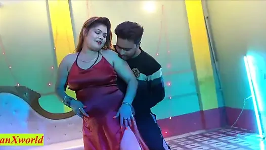 Office Boss fucking my Beautiful Girlfriend! Indian Boss Sex