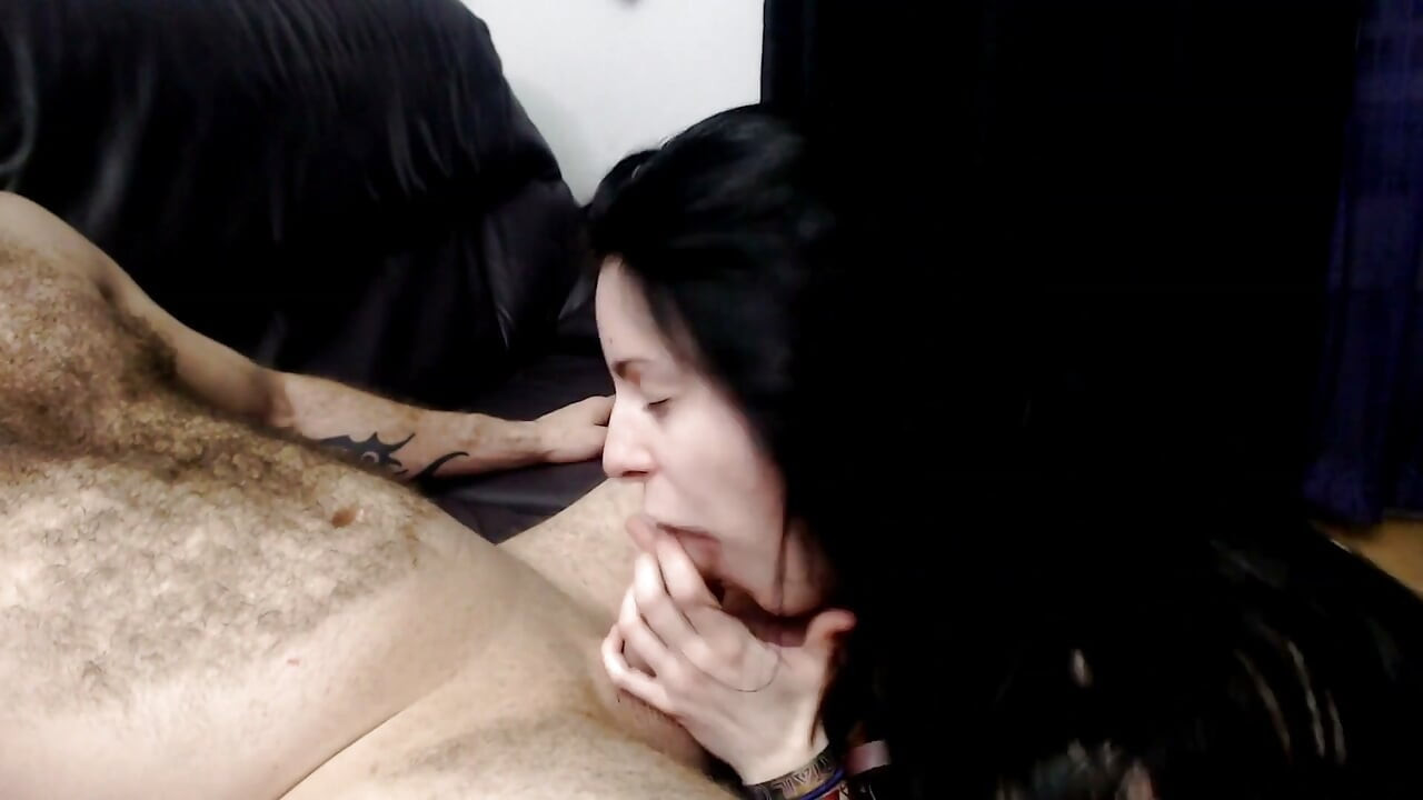 Hot Teen Violette Black Sloppy Blowjob