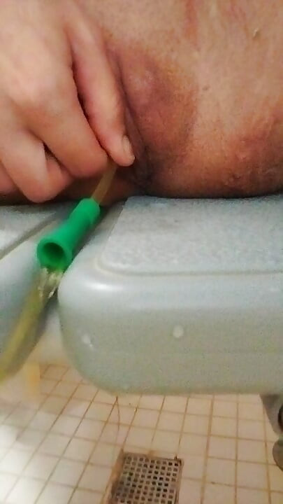 Pisser og knepper min fisse