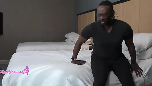 Pak, Anda Salah Kamar