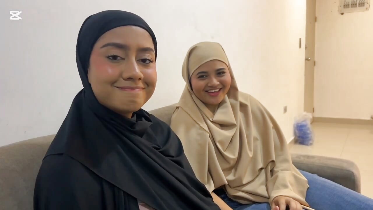 My stepbrother's visit ends up putting inexperienced Muslim women to suck cock part 1