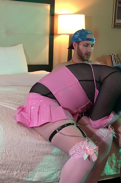 Trans Kelsey Masters Fucked in Huge Ass and Blowjobs