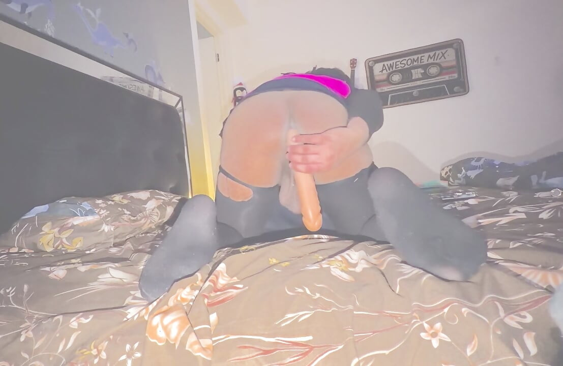 Stretching Asshole