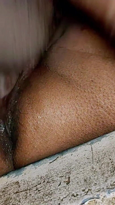 インドの妻が夫とセックスする キチェンで硬い |クリップ1