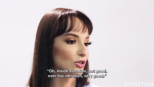 Lexi luna hatte eine freche sextoyparty!