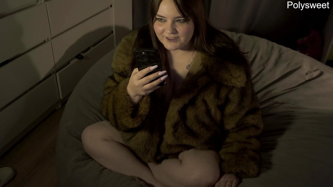 ! VI ER IKKE LÆNGERE SAMMEN! Pornohistorie - Mistress knepper sin dreng med en strap-on, mens han har et kyskhedsbælte på