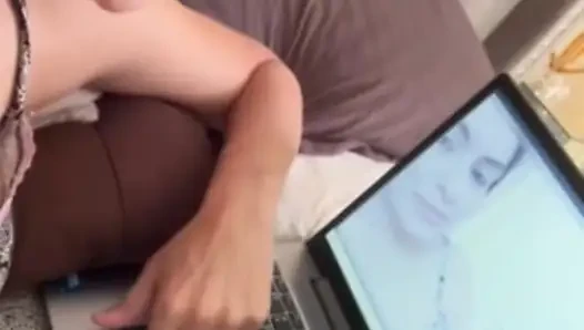 Aku perlu melihat kontol yang lebih besar dari pasanganku.