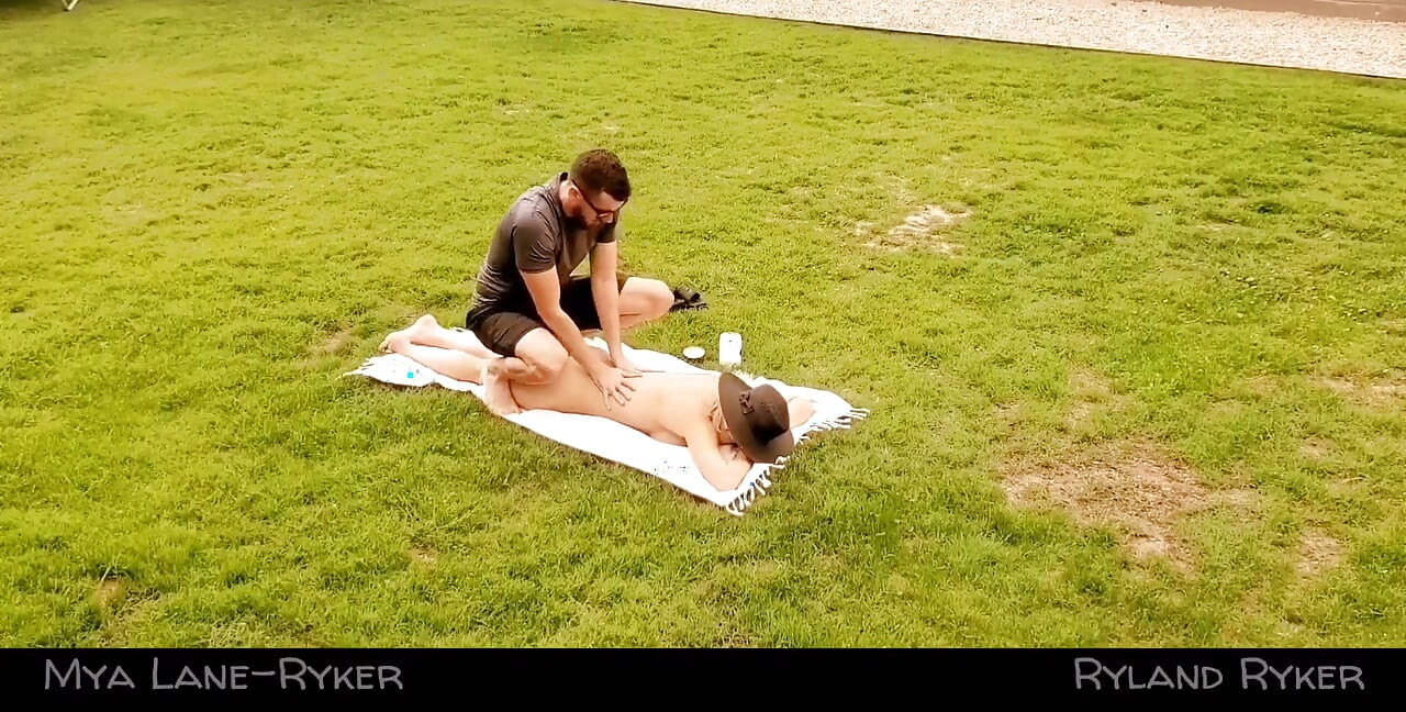 Sex in the Backyard, Hope the Nieghbors Didnt See!