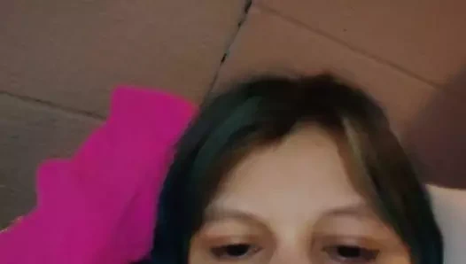 Lusi kocası kamerada diğer erkeklerin önünde mastürbasyon yapıyor