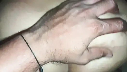 Ah uh masukin jari ke dalam memekku dan ngentot memekku, ngentot aku gaya doggy sampai lubangku menganga lebar.