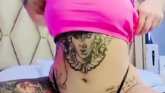 I would love to ride your cock